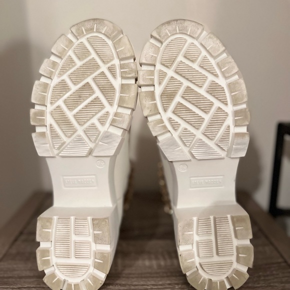 Steve Madden “Hamlet-C” Bone boot with chain - Picture 4 of 4